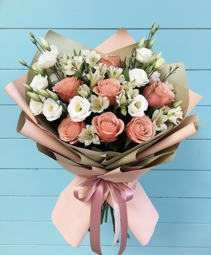 Букет цветов из: Розы, Альстромерии и Лизиантусы в Володино