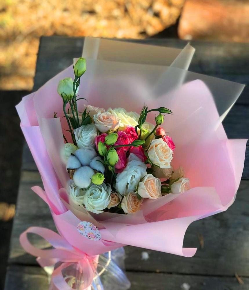 Букет цветов из: Розы и Лизиантусы в Володино