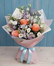 Букет цветов из:  Лизиантусы, Розы, Альстромерии и Гипсофила #REPLACE_PRED# Володино