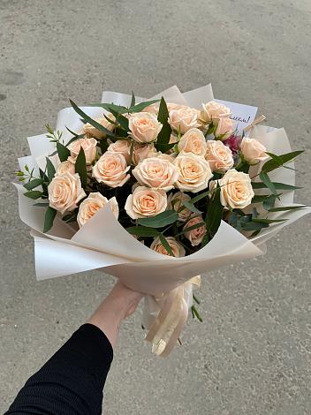 Букет Кремовые розы Латте в Володино