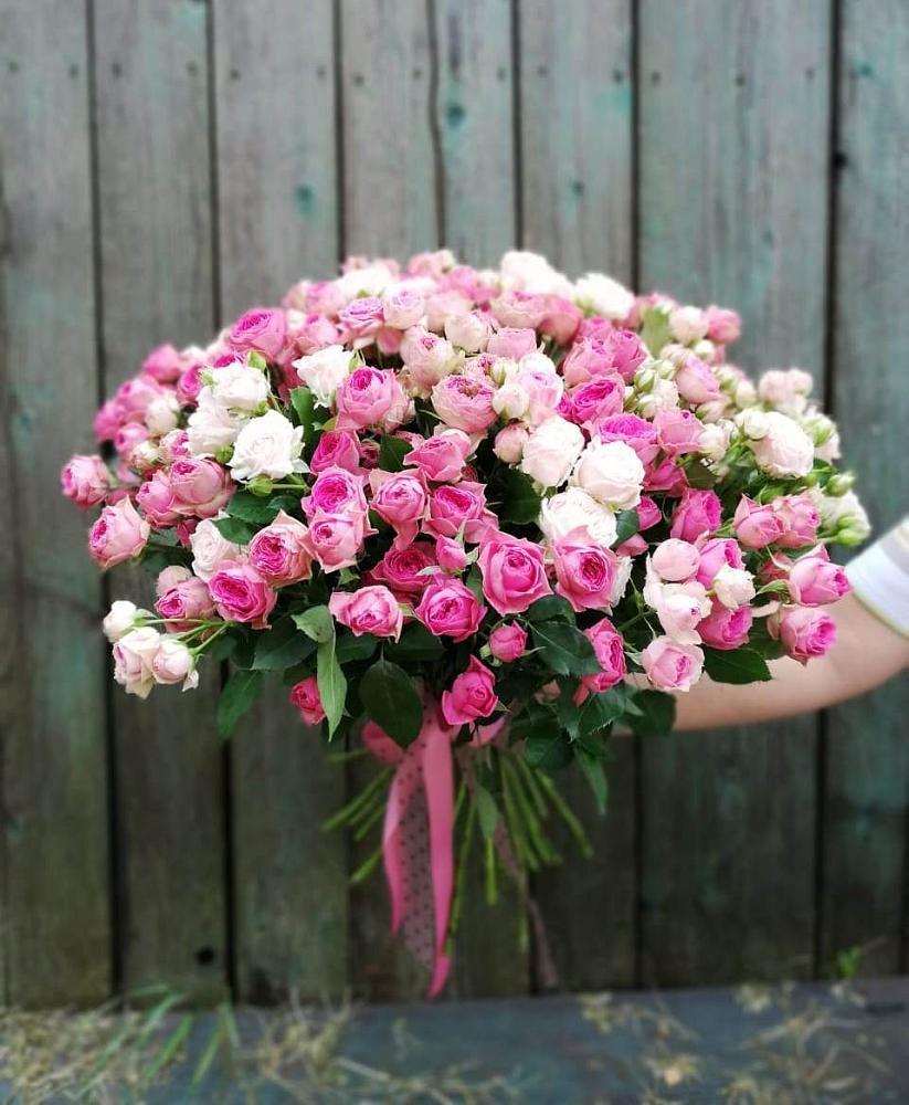 Букет Розовые кустовые розы Натали и Лав Лидия в Володино