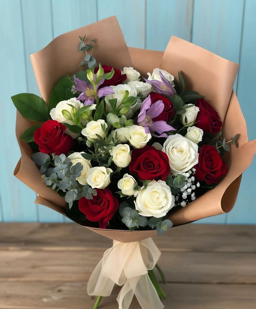 Букет цветов из: Розы и Альстромерии в Володино